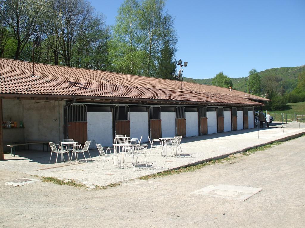 Hotel Rondanino Lanzo dʼIntelvi Exterior foto