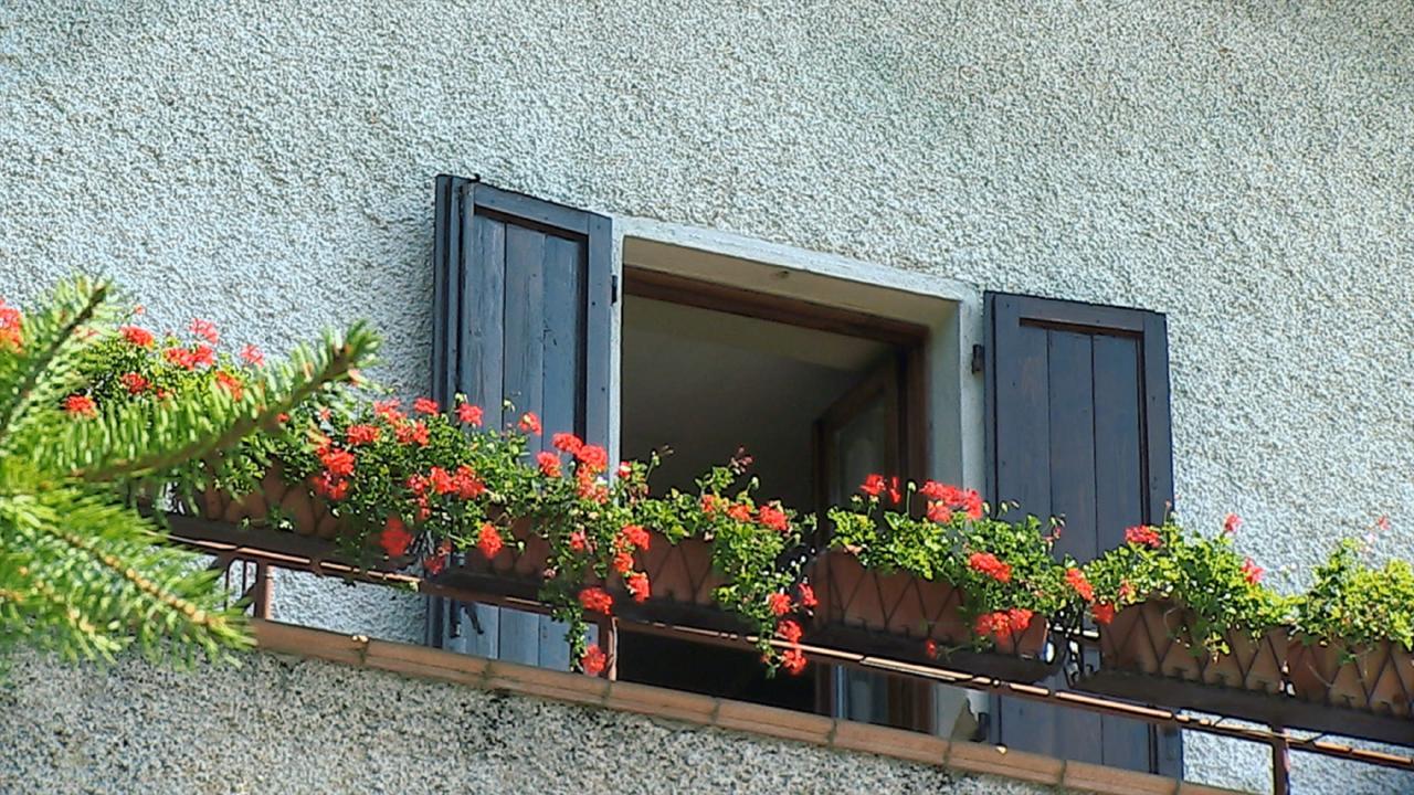 Hotel Rondanino Lanzo dʼIntelvi Exterior foto
