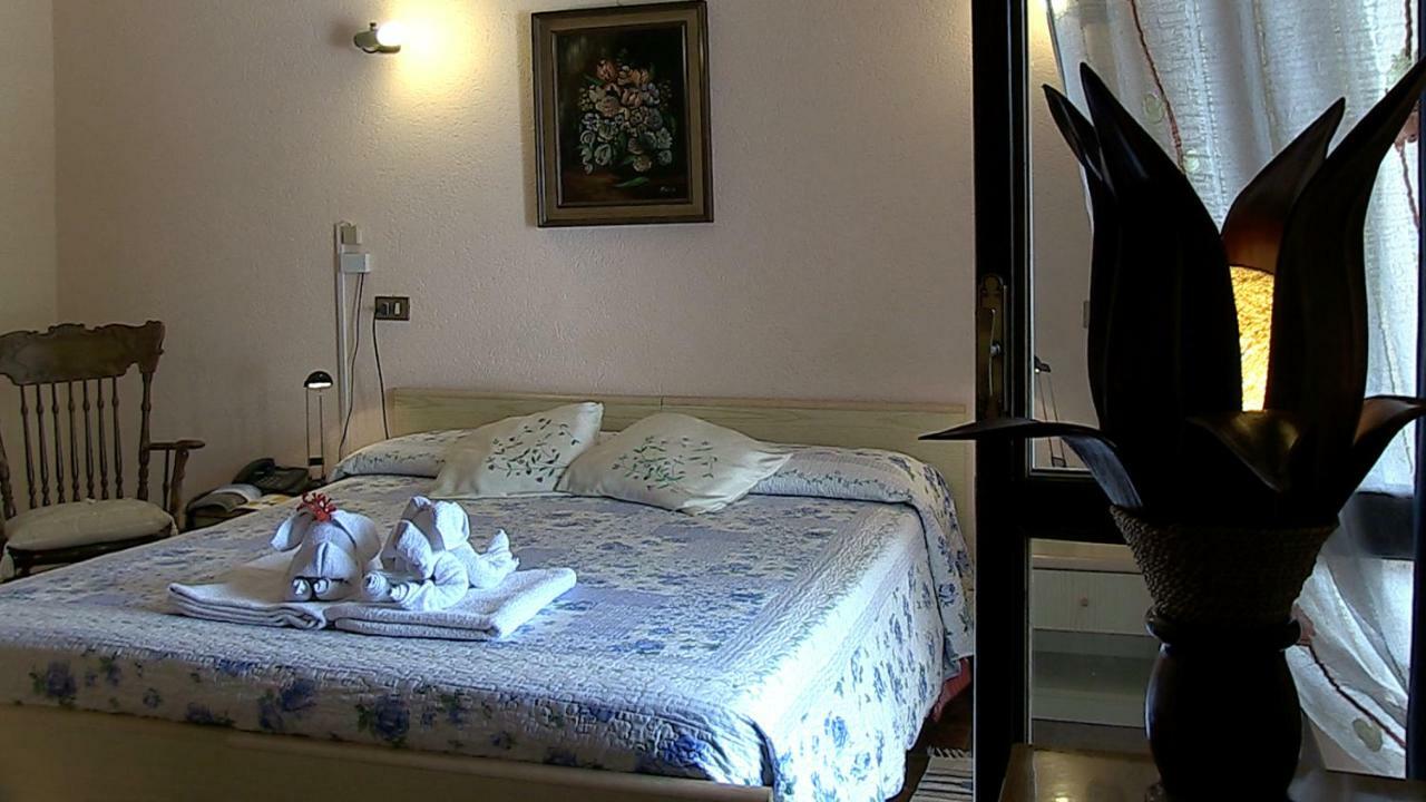 Hotel Rondanino Lanzo dʼIntelvi Exterior foto